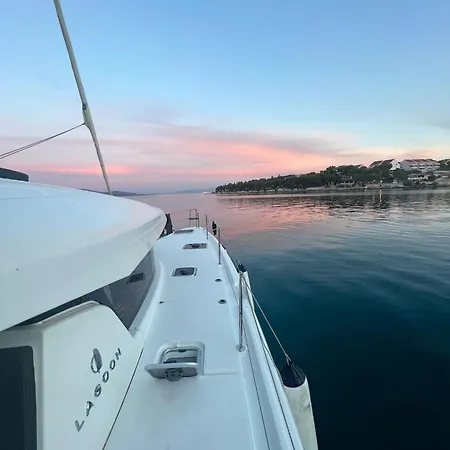Ботель Yacht Club Premier Гданьск